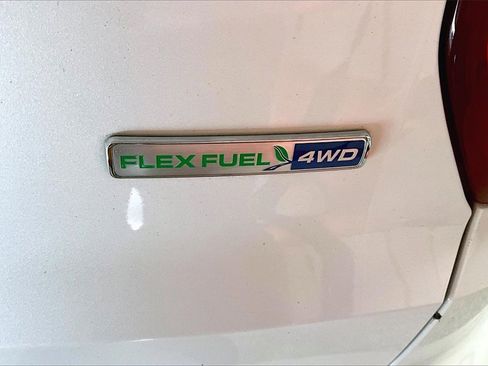 Used 2016 Ford Explorer XLT w/ Equipment Group 202A image 24