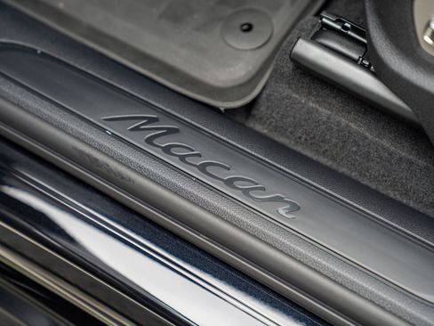 New 2026 Porsche Macan image 12