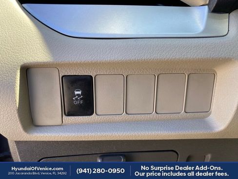 Used 2020 Toyota Sienna L FWD image 14