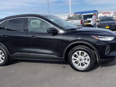 Used 2024 Ford Escape Active w/ Tech Pack #1 image 3