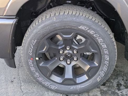 New 2026 RAM 1500 4x4 Crew Cab image 33