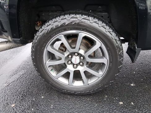 Used 2019 GMC Canyon Denali image 7