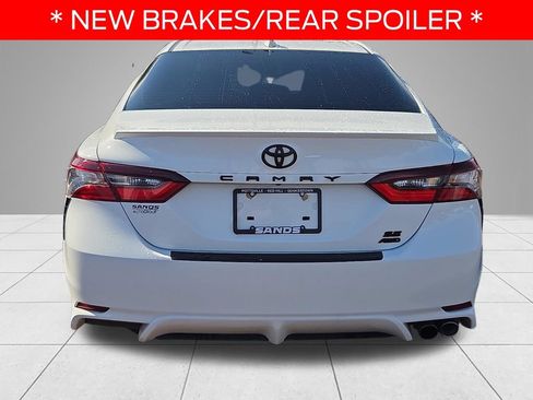 Used 2021 Toyota Camry SE w/ Cold Weather Package AWD/4WD image 5