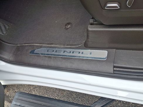 Used 2023 GMC Sierra 1500 Denali w/ Denali Reserve Package image 17