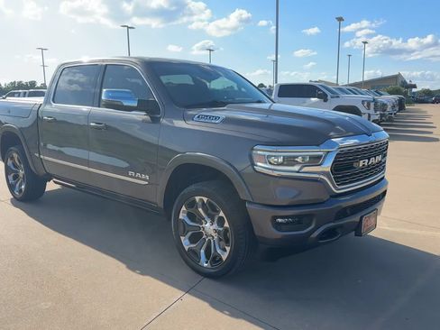 Used 2023 RAM 1500 Limited AWD/4WD image 3