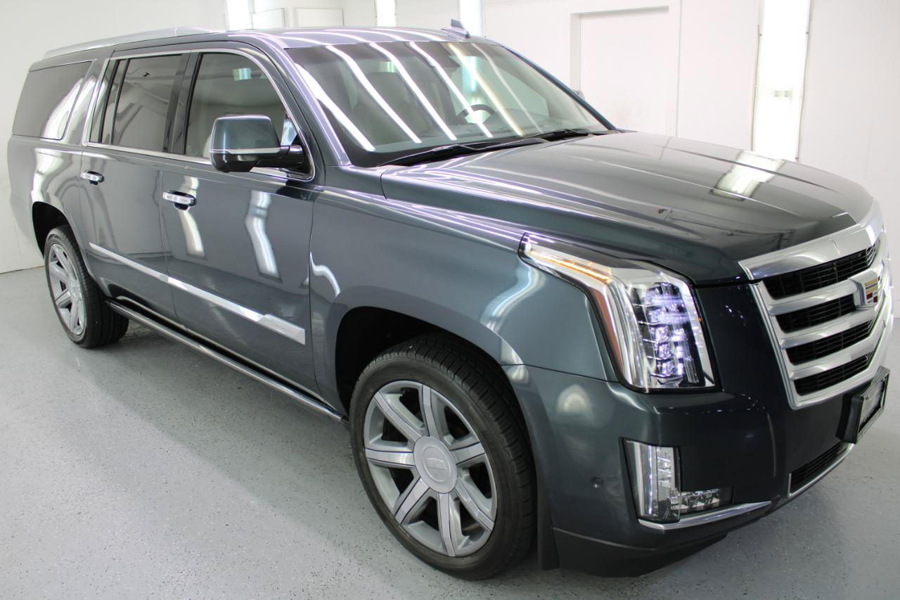 Used 2019 Cadillac Escalade ESV Premium Luxury AWD/4WD image 11
