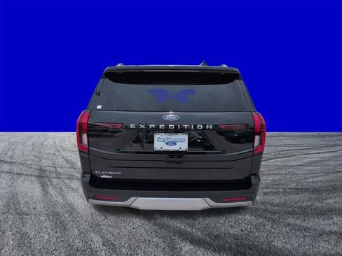 Certified 2025 Ford Expedition Platinum AWD/4WD image 5