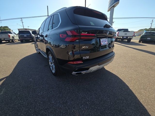 Used 2024 BMW X5 sDrive40i w/ Premium Package RWD image 6