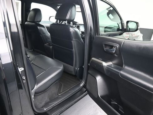 Used 2022 Toyota Tacoma Limited w/ Nightshade Package image 11