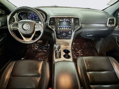 Used 2017 Jeep Grand Cherokee Limited AWD/4WD image 27