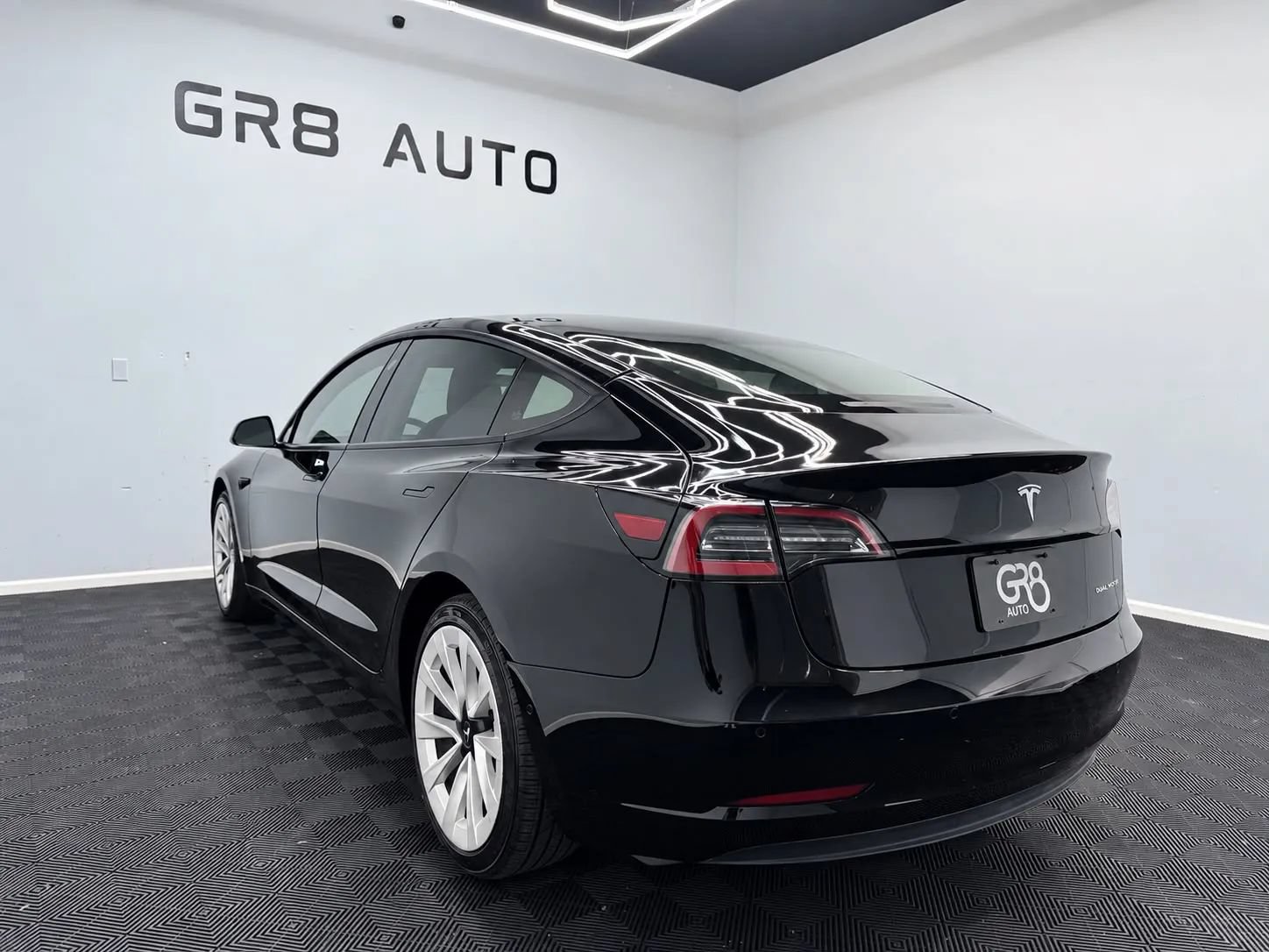 Used 2021 Tesla Model 3 Long Range AWD/4WD image 5