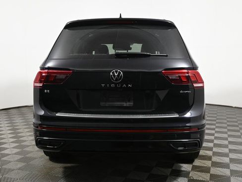 Used 2024 Volkswagen Tiguan SE R-Line AWD/4WD image 10