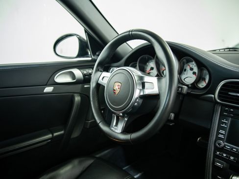 Used 2012 Porsche 911 Turbo S AWD/4WD image 32
