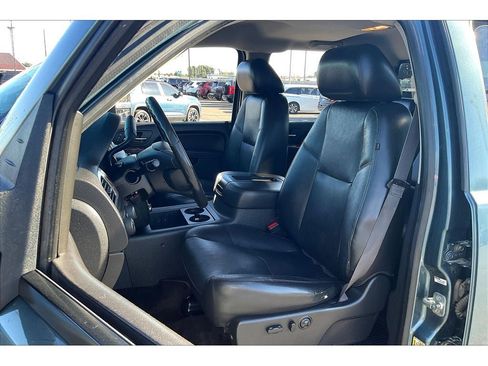 Used 2013 GMC Sierra 2500 SLT w/ SLT Convenience Package image 25