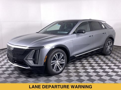 Certified 2024 Cadillac Lyriq Luxury RWD image 17
