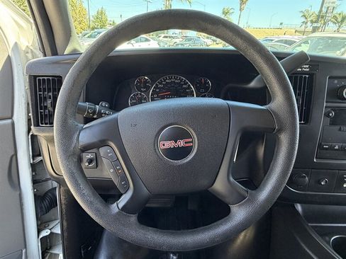 Used 2014 GMC Savana 2500 RWD image 13