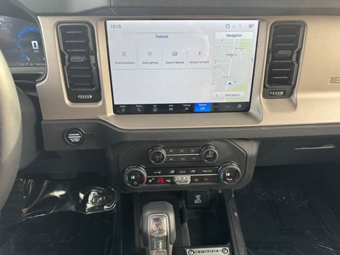 Used 2025 Ford Bronco Outer Banks image 28