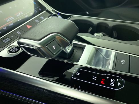 Used 2025 Audi Q8 Premium Plus w/ Premium Plus Package image 17