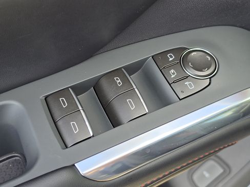 New 2027 Chevrolet Traverse RS AWD/4WD image 25