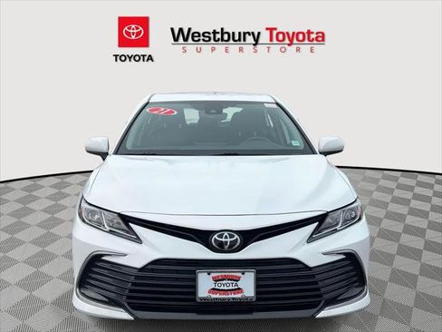 Certified 2021 Toyota Camry LE image 3