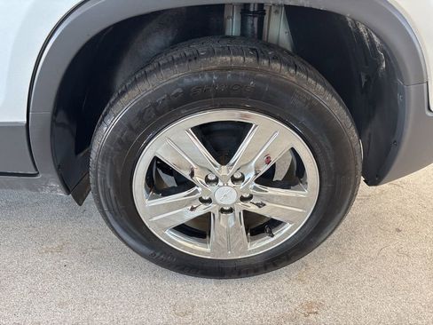 Used 2019 Chevrolet Trax LT w/ Driver Confidence Package image 18
