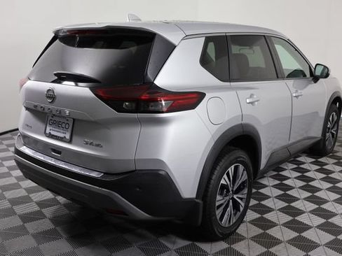 Used 2022 Nissan Rogue SV AWD/4WD image 8