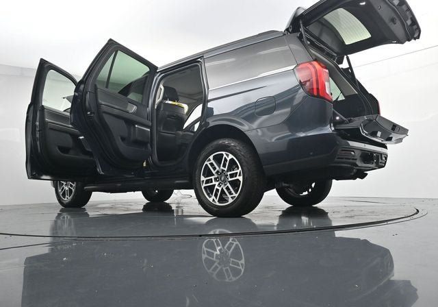 Used 2025 Ford Expedition Active AWD/4WD image 48