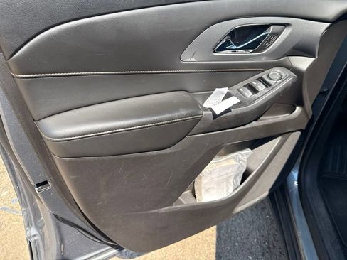 Used 2018 Chevrolet Traverse LS AWD/4WD image 24