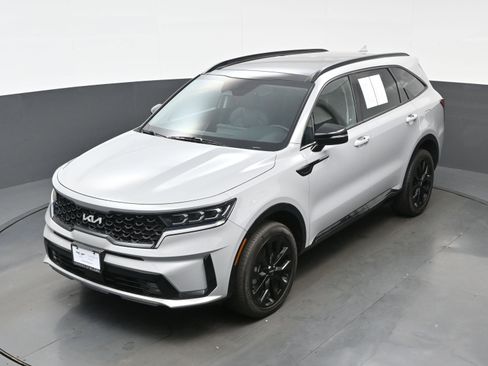 Used 2023 Kia Sorento SX image 37