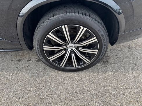 Used 2023 Volvo XC90 B5 Core w/ Protection Package Premier AWD/4WD image 33