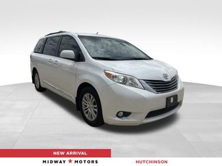 Used 2015 Toyota Sienna XLE Premium FWD video 1