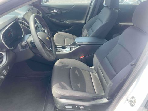 Used 2023 Chevrolet Malibu LS FWD image 13