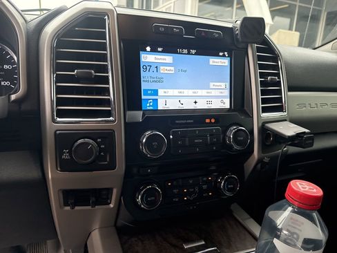 Used 2017 Ford F250 Lariat w/ Chrome Package image 18