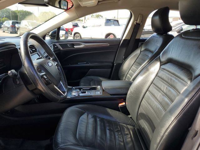 Used 2017 Ford Fusion Energi SE FWD image 5
