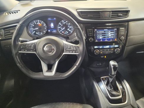 Used 2019 Nissan Rogue SV image 22