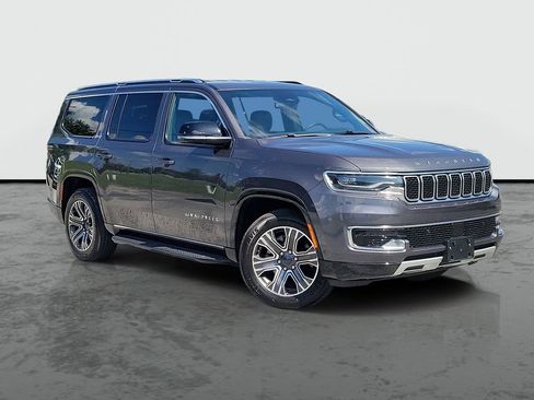 Used 2024 Jeep Wagoneer Series II RWD image 1
