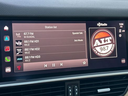 Used 2023 Porsche Cayenne Platinum Edition image 18