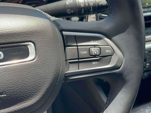 Used 2022 Jeep Compass Latitude AWD/4WD image 18