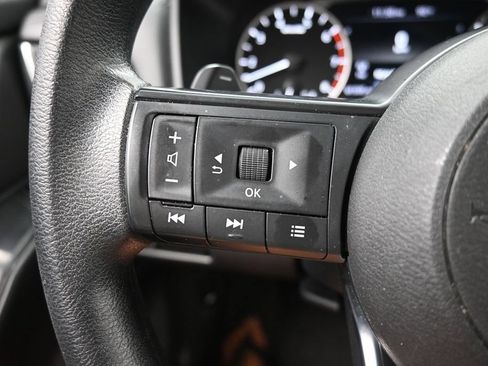 Used 2024 Nissan Rogue S AWD/4WD image 14