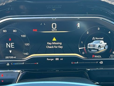 Used 2025 GMC Sierra 1500 SLT image 14