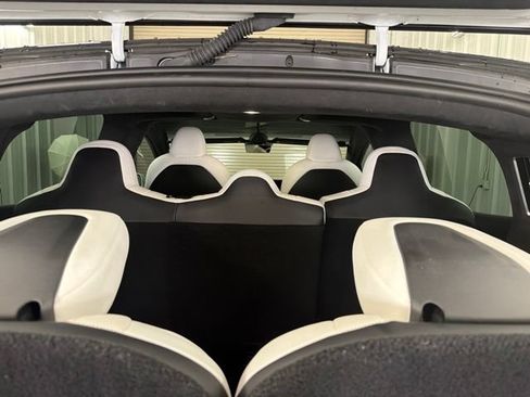 Used 2022 Tesla Model X AWD/4WD image 30