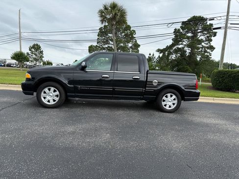 Used 2002 Lincoln Blackwood RWD image 2