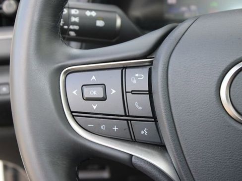 Certified 2025 Lexus UX 300h FWD image 18