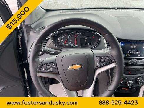 Used 2022 Chevrolet Trax LT w/ LT Convenience Package image 10
