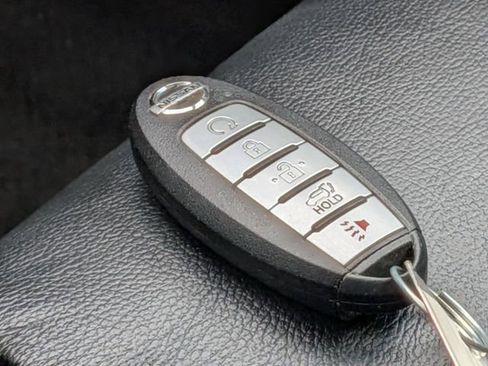 Used 2021 Nissan Rogue SL w/ Premium Package image 36