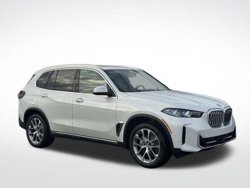 New 2026 BMW X5 xDrive40i w/ Premium Package image 4