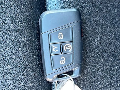 Certified 2021 Volkswagen Atlas SE image 29