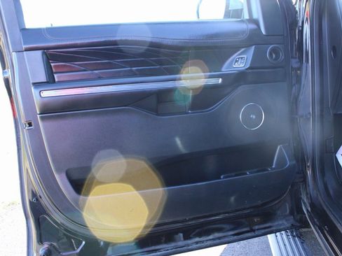 Used 2020 Ford Expedition Max Platinum image 12