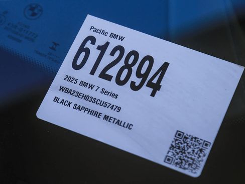 Certified 2025 BMW 740i image 23