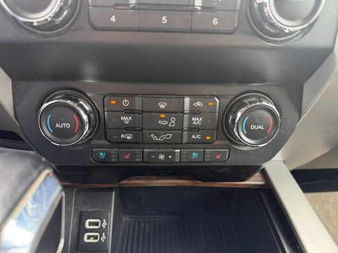 Used 2019 Ford F150 Lariat AWD/4WD image 33